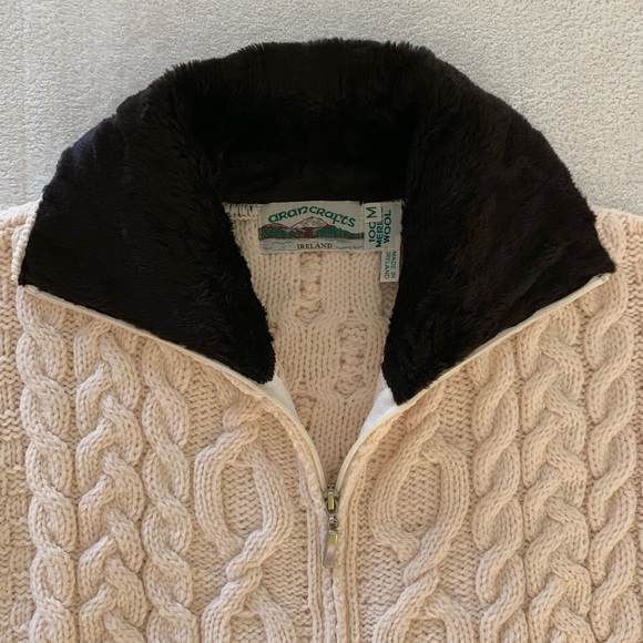 Aran Crafts Irish Merino Wool Cardigan w/ faux fur - Picture 2 of 8